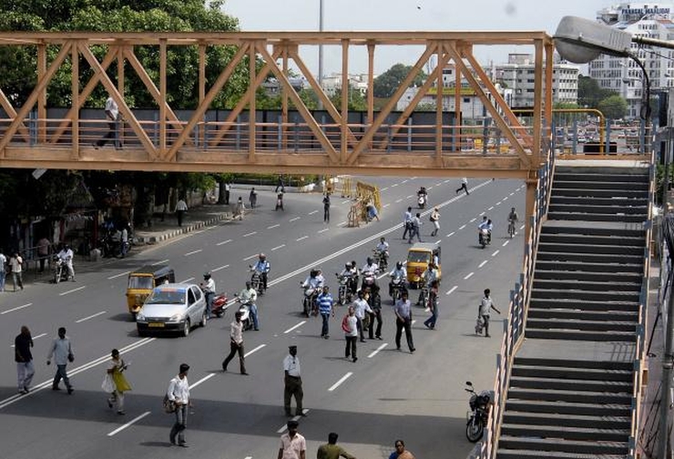 Asian style footbridges