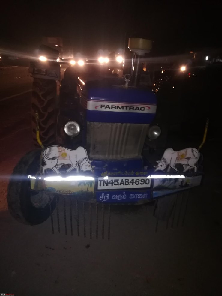 Mahindra Xuv Suv Crashes Into A Tractor Here S The Result