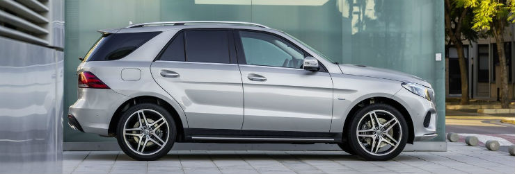 Mercedes launches GLE400 petrol