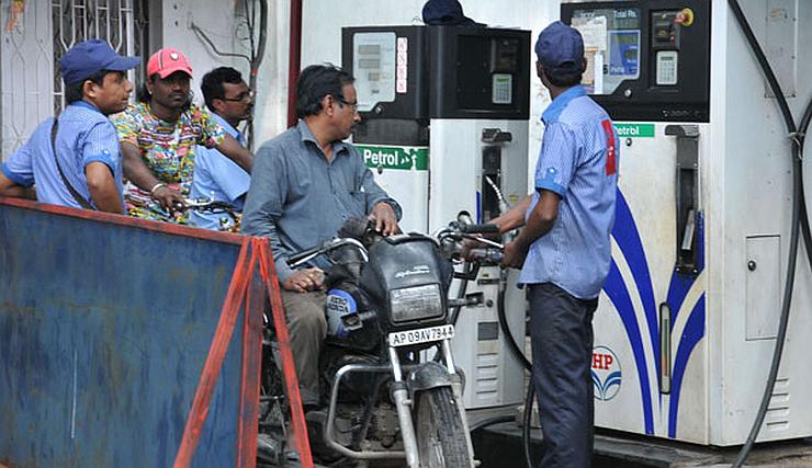 India's petrol pump scams (UPDATED!) and how not to get conned: A comprehensive guide!