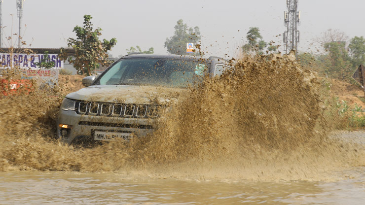 Jeep Compass 4x4: How good is it for off-road driving? [VIDEO]