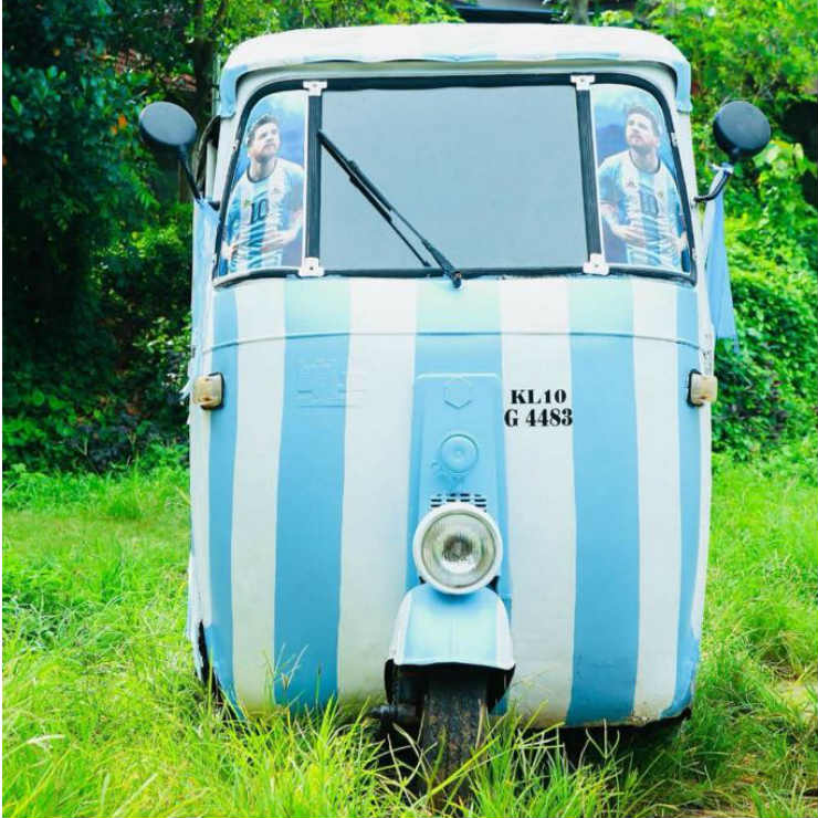Kerala vehicles go football crazy: From Yamaha R15 to ...