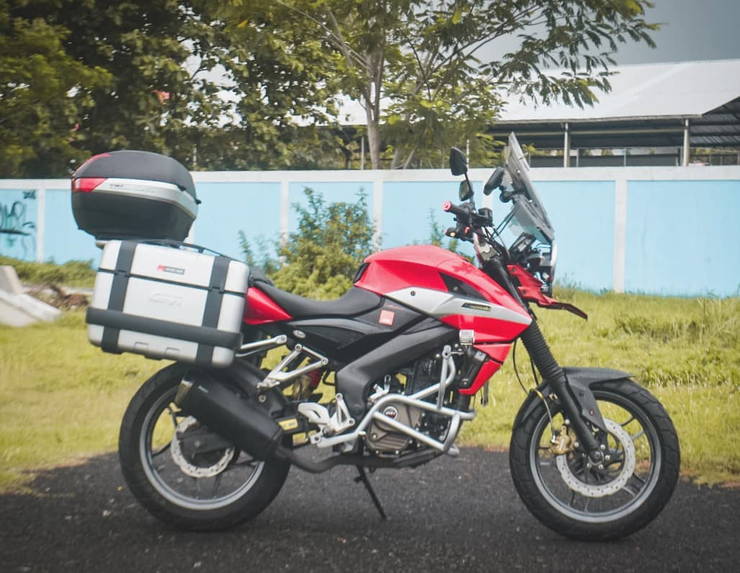 pulsar ns 200 adventure