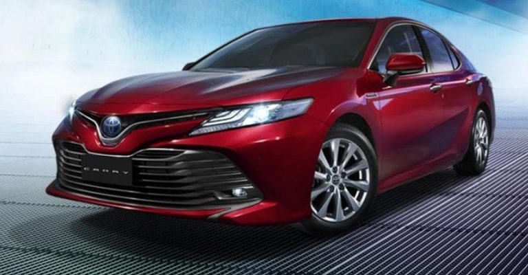 All-nww Toyota Camry Hybrid launched in India