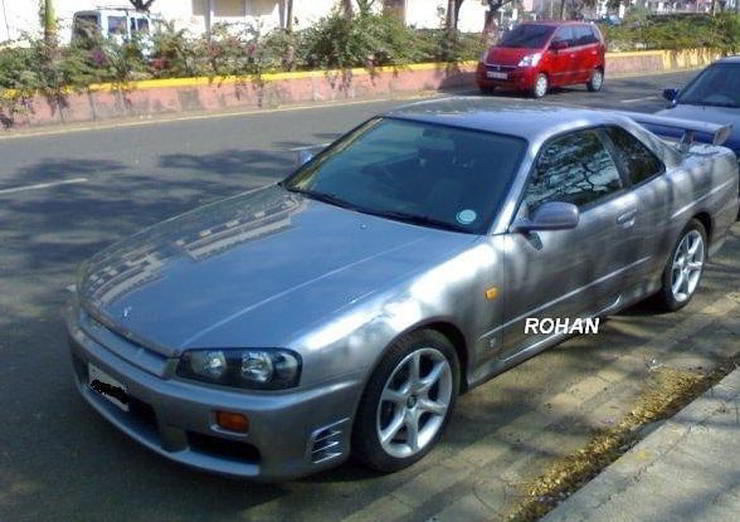 Meet 4 Nissan R34 Skyline Gt Rs Of India One Of These Godzilla Cars Makes 700