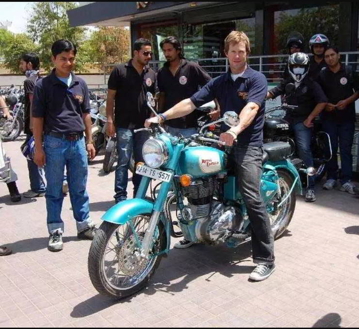 brad pitt royal enfield