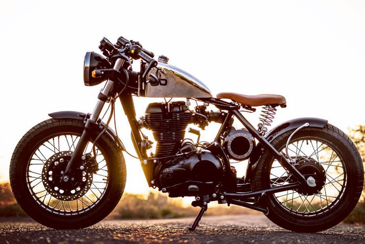 Royal Enfield Classic 350 modified into a GLEAMING bobber beauty