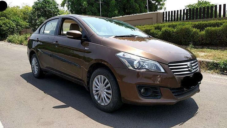 Renault Triber vs Maruti Suzuki Ciaz for First-time Car Buyers: Comparing Their Variants Priced Rs 8-10 Lakh