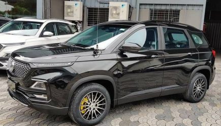 India's first modified MG Hector gets an all-black paint scheme