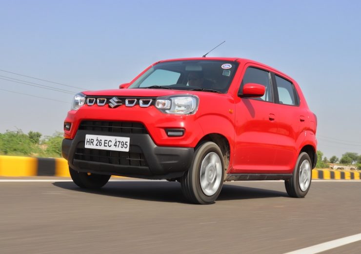 Maruti Suzuki S-Presso vs Renault KWID: A Comparison of Their Variants Priced Rs 5-6 Lakh for Style-conscious Car Buyers
