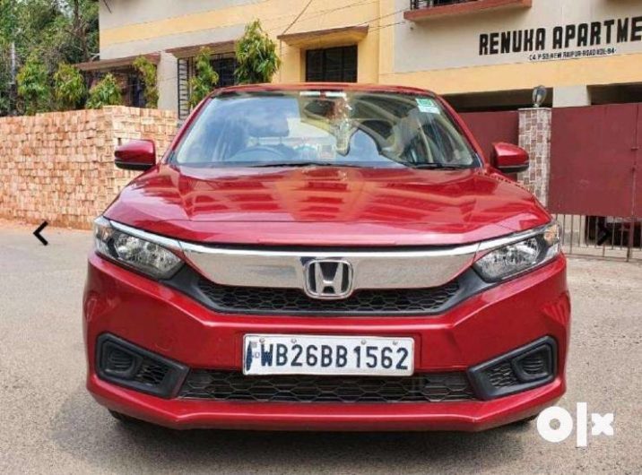 Sparingly-used Honda Amaze sedans for sale