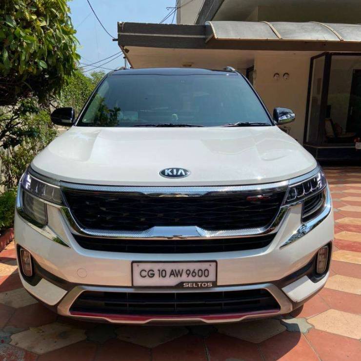 Almost-new used Kia Seltos SUVs for sale