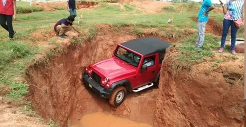 mahindra thar on durt track