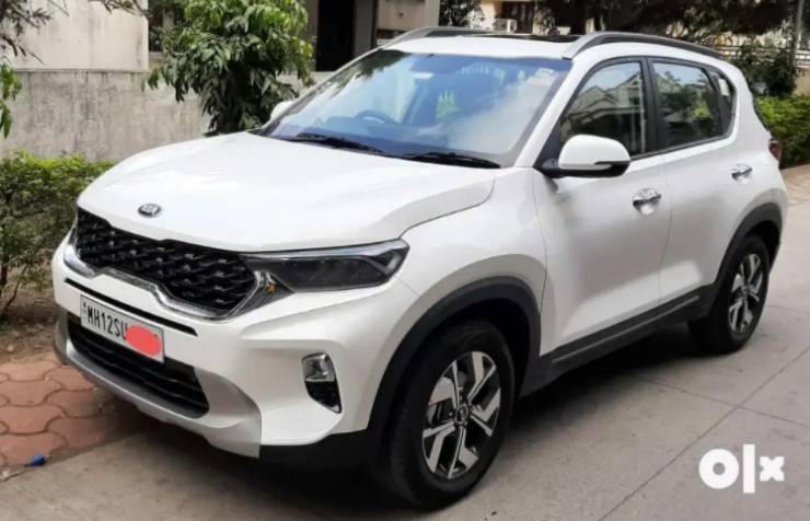 3 sparingly used Kia Sonet compact SUVs for sale