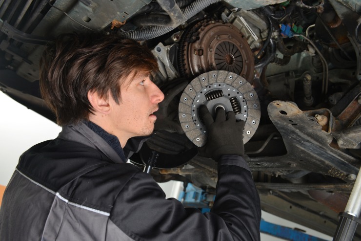 When is the right time to replace your clutch plates: Explained