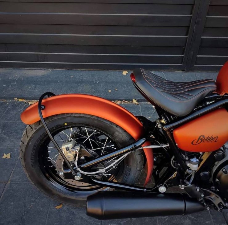 Royal Enfield Interceptor Beautifully Modified Into A Bobber 3629