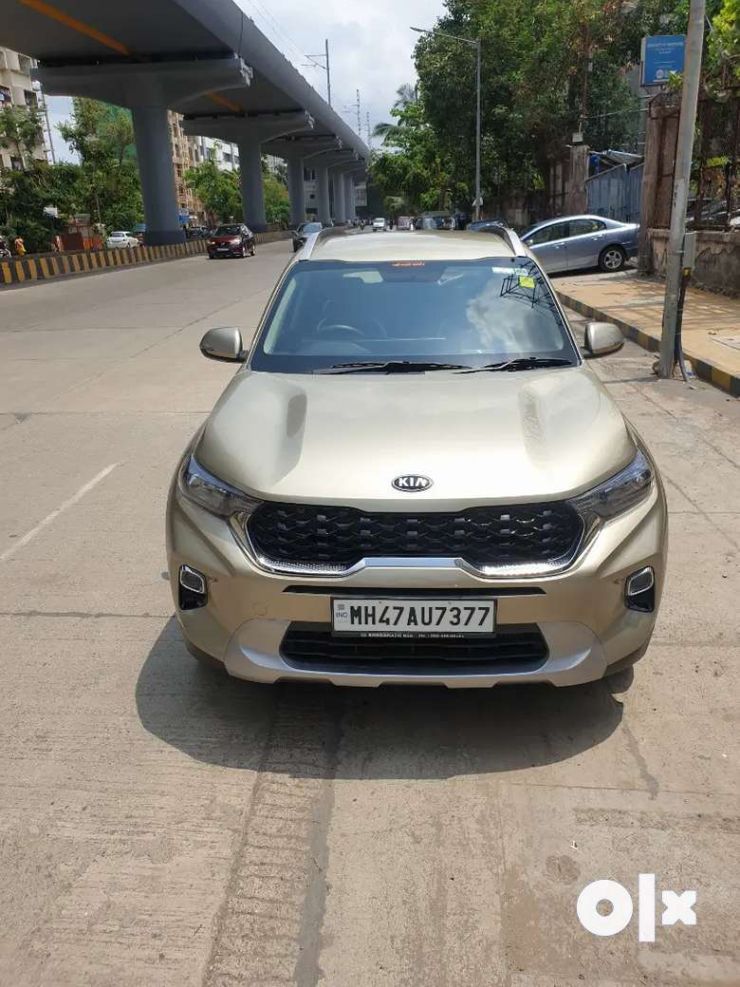 Almost-new Kia Sonet compact SUVs for sale