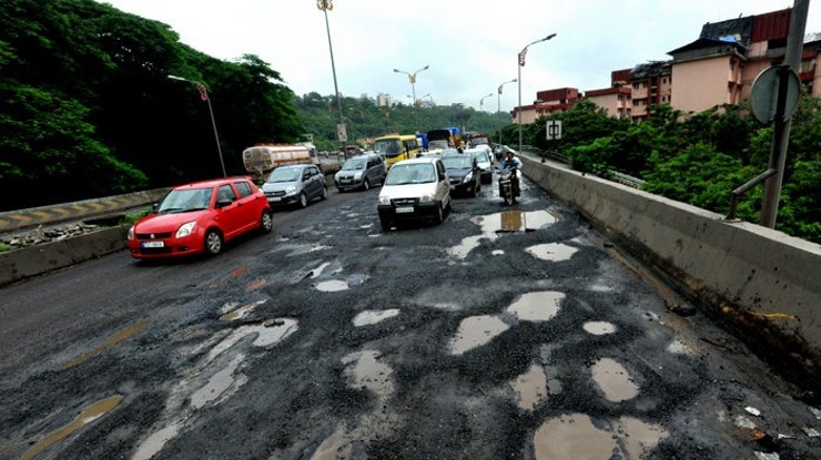 Pay Rs. 10 Crore Fine If Bad Road Design Causes Accidents: NHAI warns Road Contractors