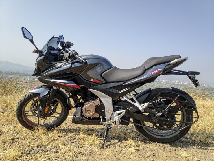 Bajaj Pulsar F250 Review: Premium Commuter Bike With Style And Performance