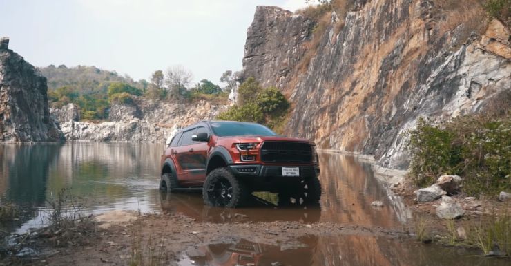 Ford Endeavour modified with F-150 Raptor body kit by Autobacs looks butch [Video]