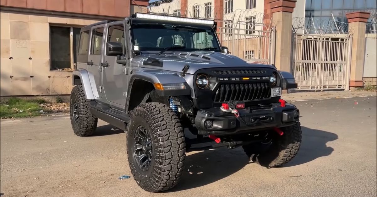 Heavily modified Jeep Wrangler looks MENACING: Mods cost over 20 lakh  [Video]