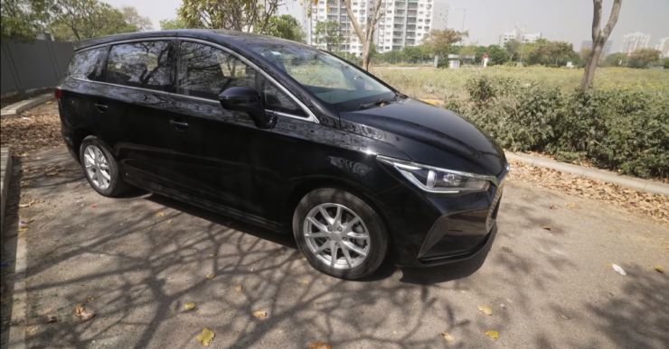 BYD E6 Electric MPV with 520 kilometer range: What it drives like