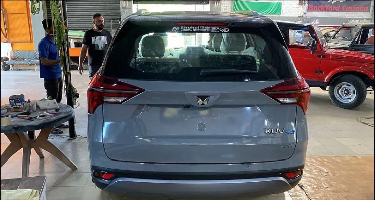 India's first Mahindra XUV700 with a Nardo Grey wrap: This is IT!