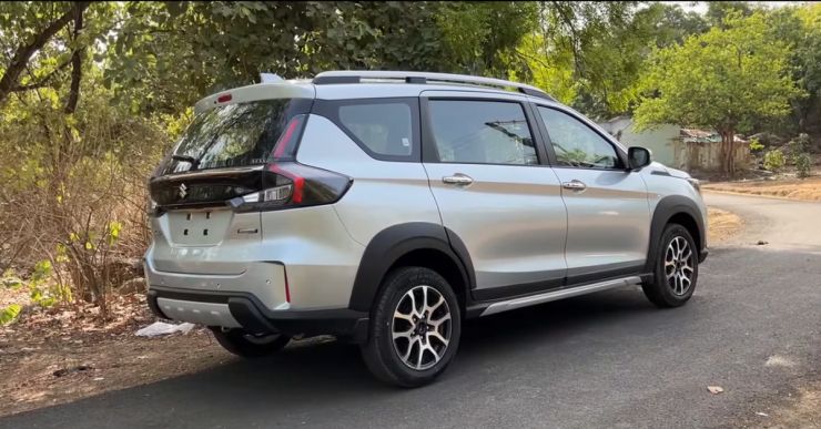 2022 Maruti XL6 base variant in a detailed walkaround video