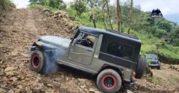 New-gen vs Old-gen Mahindra Thar: Which one is better off-road? [Video]