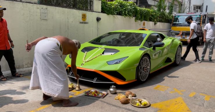 Brand-new Lamborghini Huracan STO supercar gets elaborate pooja and rituals before delivery! [Video]