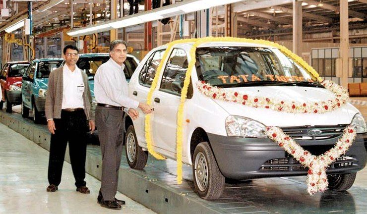 過去からの爆発: Ratan Tata が見守る中、最初の Tata Indica が工場から出荷されます [Video]