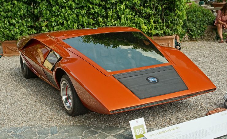 16 of the wierdest cars to ever exist