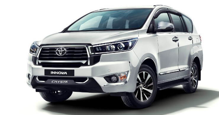 Which Are The Best Toyota Innova Hycross and Innova Crysta Variants for Family Car Buyers? An Expert Comparison