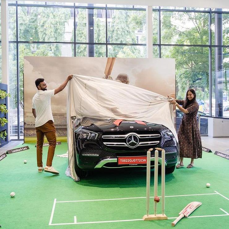 Indian cricketer Jaydev Unadkat buys a brand-new Mercedes GLE 300d SUV worth Rs 90 lakh [Video]
