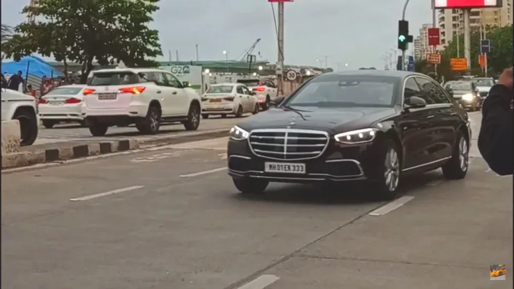 Mukesh Ambani new Mercedes S680 Guard front