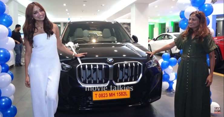 Big Boss OTT fame Jiya Shankar buys a brand new BMW X1 luxury SUV [Video]