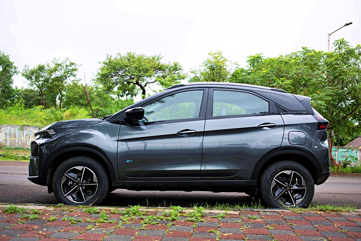 2023 Tata Nexon Cartoq review