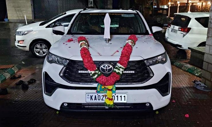 Karnataka Government buys 33 new Toyota Innova HyCross Hybrid MPVs for ministers