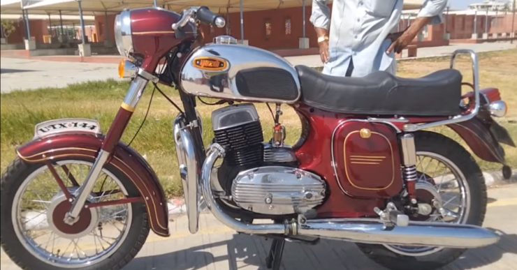 1973 model Yezdi motorcycle beautifully restored to its original condition 