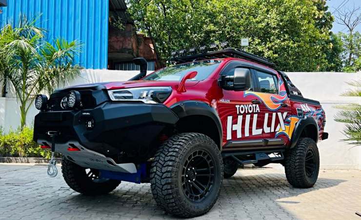 This Toyota Hilux is one of the craziest modified pickup trucks in India [Video]