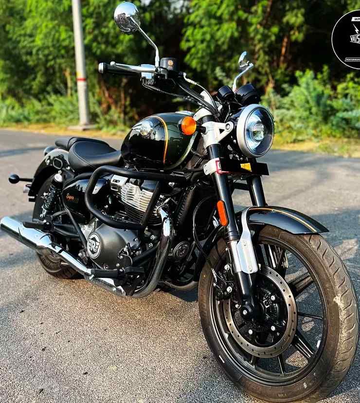 Royal Enfield Super Meteor 650 gets powerful LED touring headlamp from Vaishnu Engineers