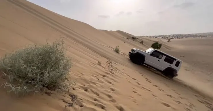 Maruti Suzuki Jimny 4x4 SUV attempts to climb a massive sand dune: Here ...