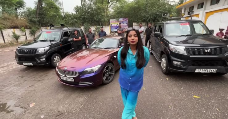 20 year-old Delhi girl drives around in a BMW Z4 with Mahindra Boleros as security cars [Video]