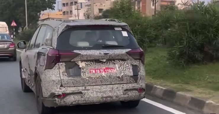 Mahindra XUV700: New top-end trim spied on video