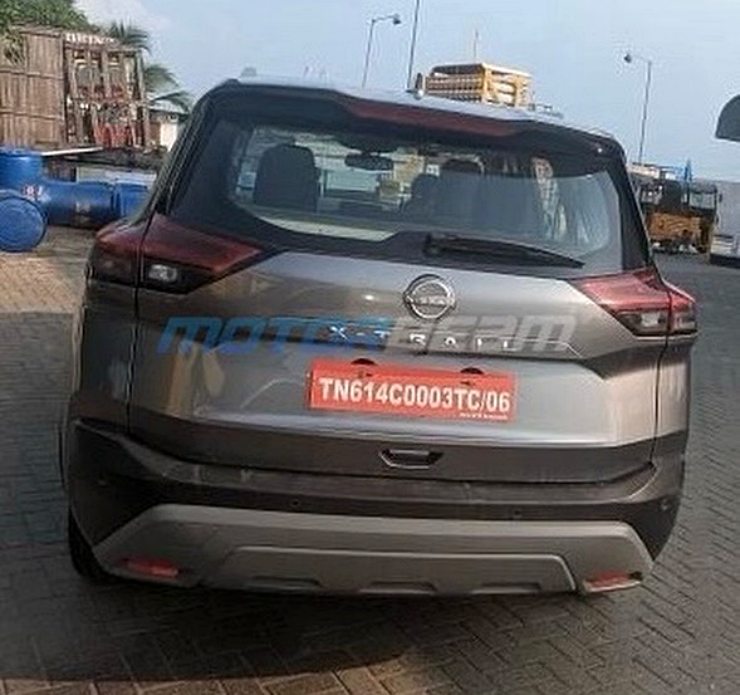 2024 Nissan X-Trail undisguised test mule once again spotted testing in India