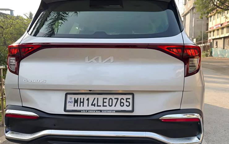 Kia Carens MPV converted from base premium to top luxury line variant [Video]