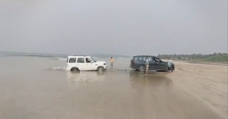 Mahindra Scorpio gets stuck on beach: BMW X7 SUV to the rescue [Video]