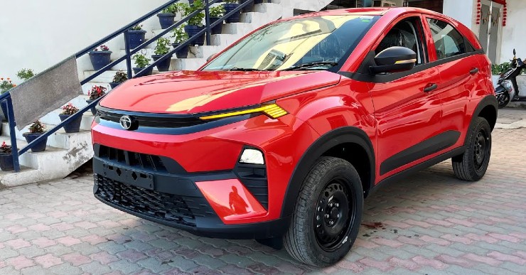 Most affordable Tata Nexon Facelift at Rs 8.19 lakh: Base trim on video