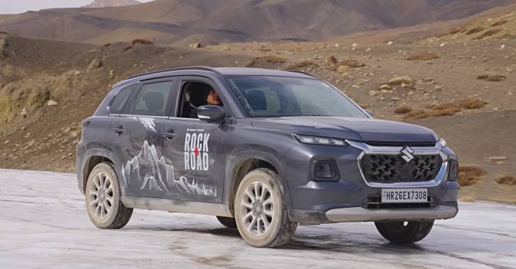 Maruti Suzuki Grand Vitara on ice