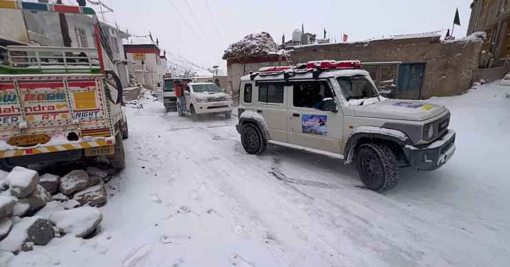 Maruti Suzuki Jimny snow rescue